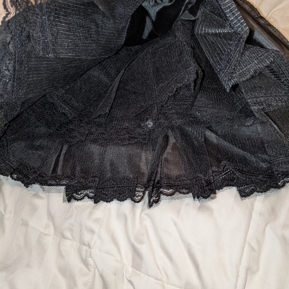 Triple tiered crinoline skirt - Picture 2 of 10